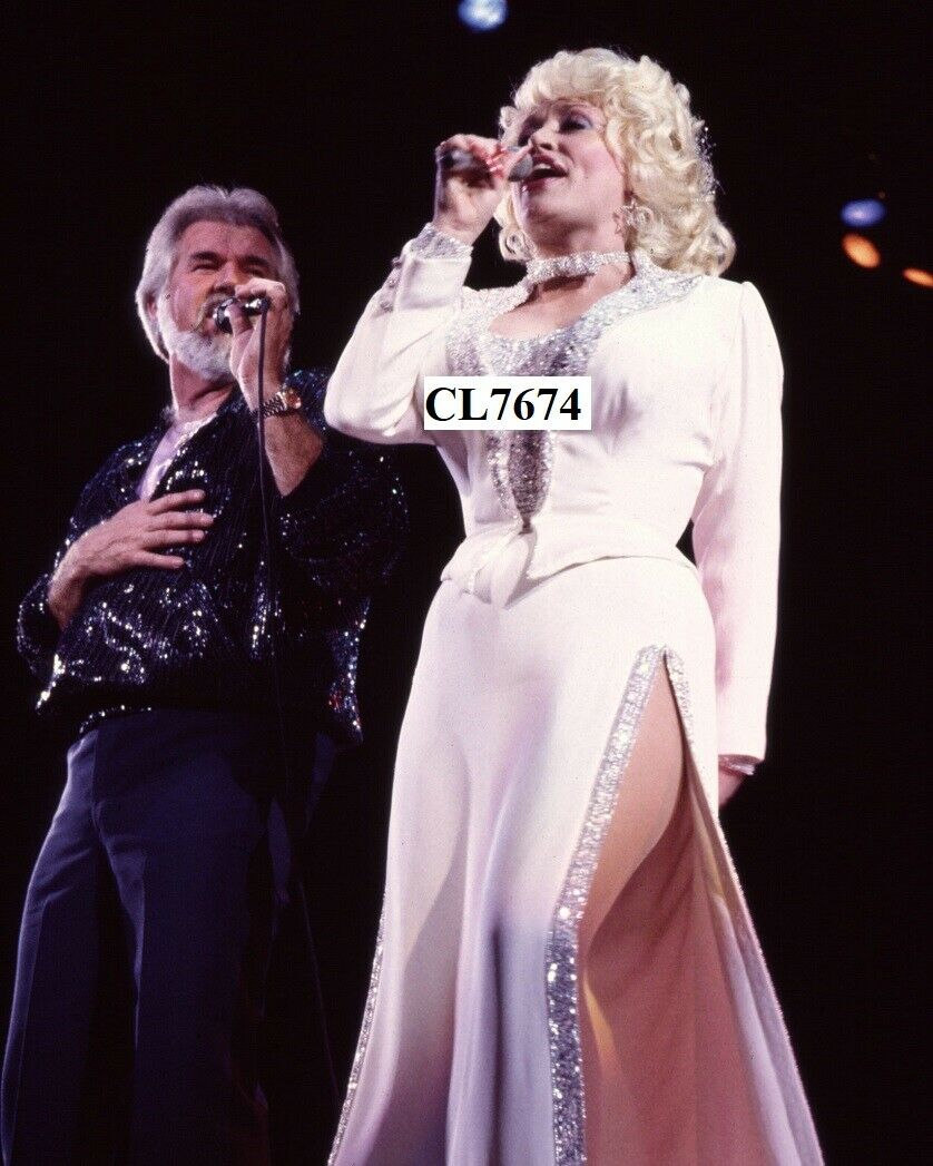 Dolly Parton And Kenny Rogers Perform At Nassau Coliseum, Uniondale In New York