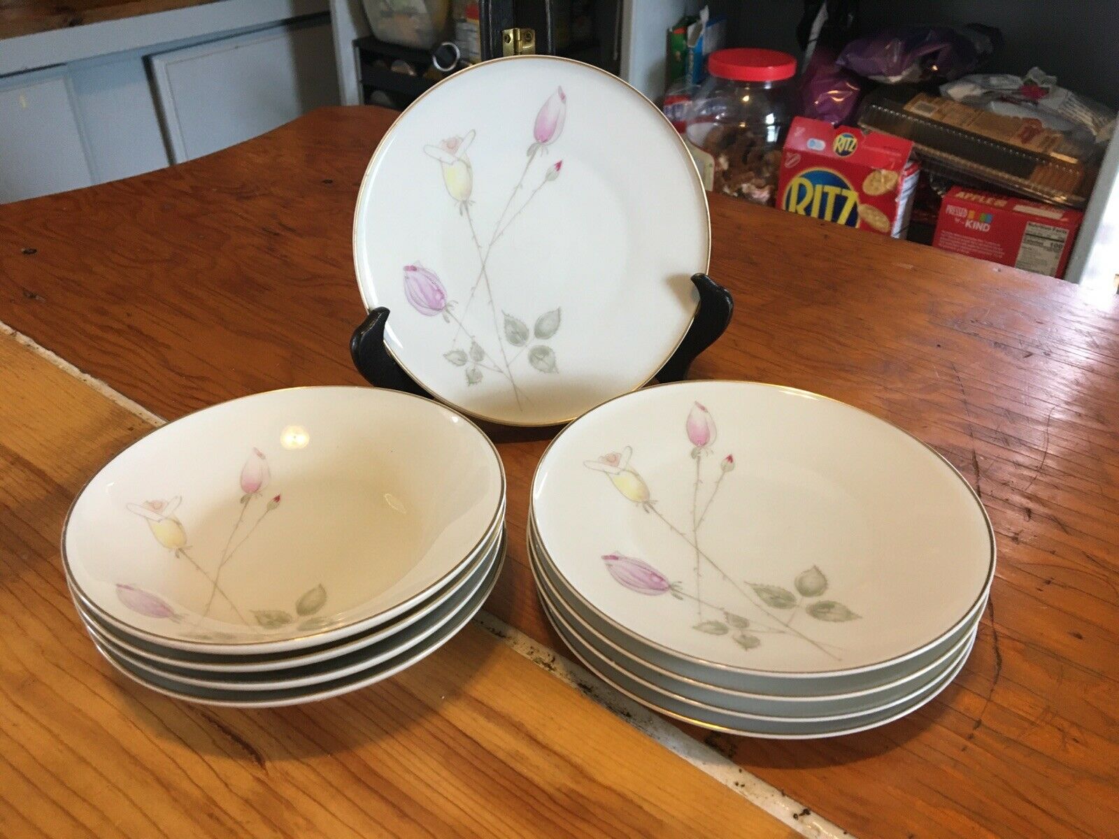 H & C SELB Bavaria Germany HEINRICH Floral 5 Bread PLATES & 4 Berry BOWLS.