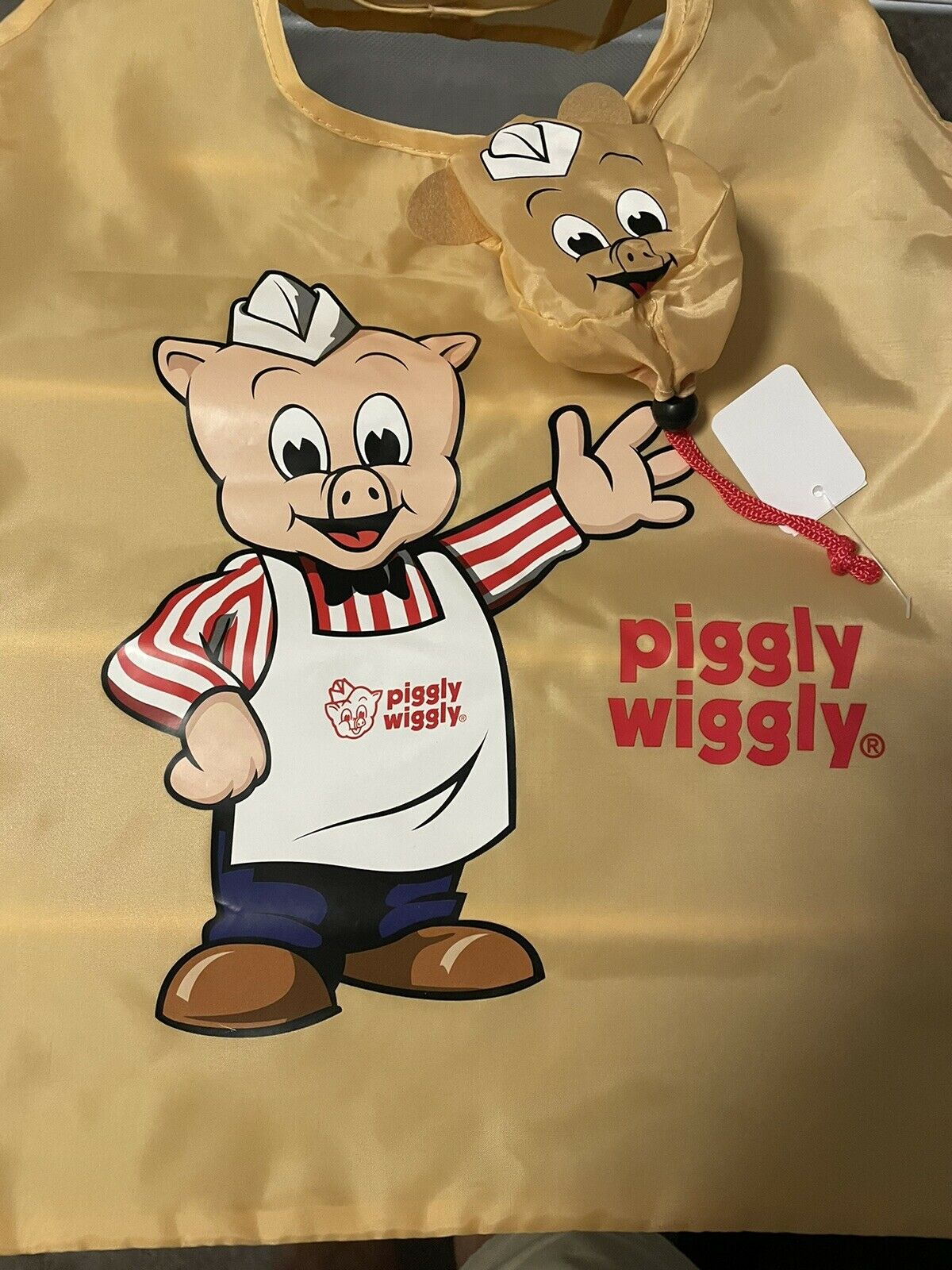 Piggly Wiggly New Reusable Grocery Shopping Bag.  Includes Piggly Pouch Holder